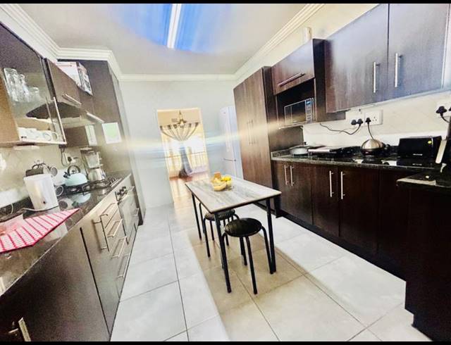 3 BEDROOM HOUSE FOR SALE IN VANDERBIJLPARK SE 2